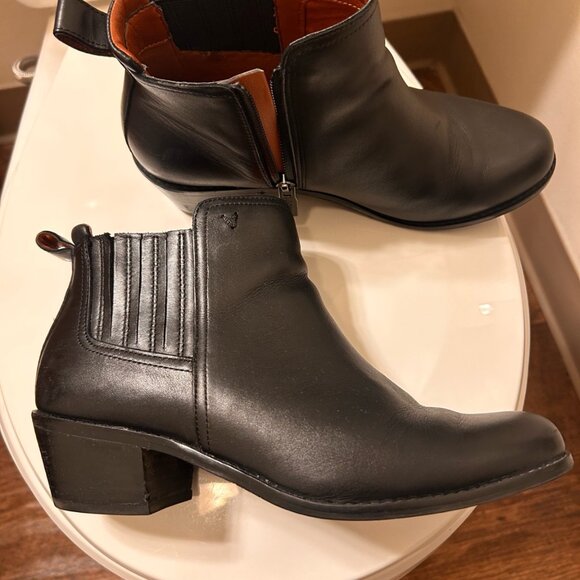 Vionic Waterproof Leather Ankle Boots – Black – Women’s 7 - Picture 1 of 6